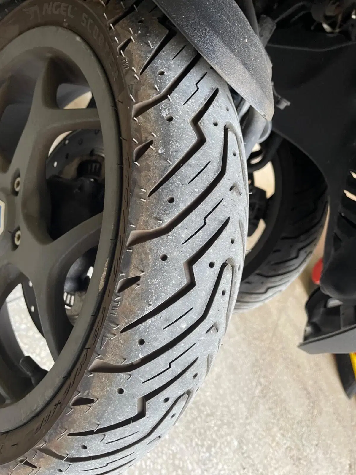 Piaggio Mp3 300 ie Business LT ABS (2014 - 16) (6)