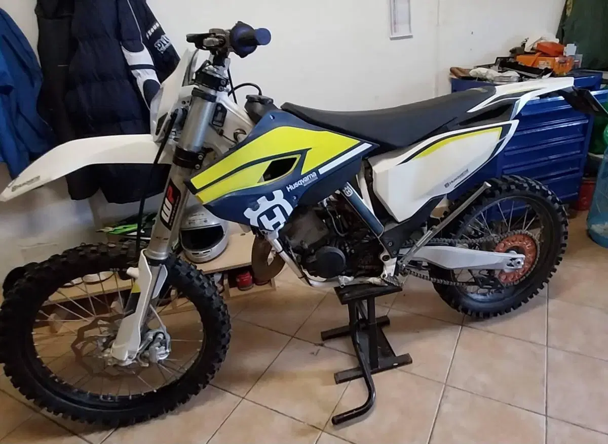 Husqvarna TC 125 (2017) (2)