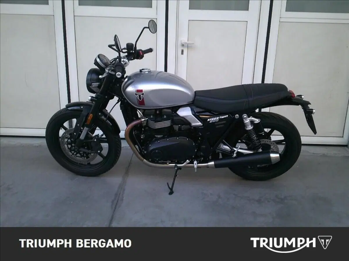 Triumph Speed Twin 900 (2025 - 26) (4)