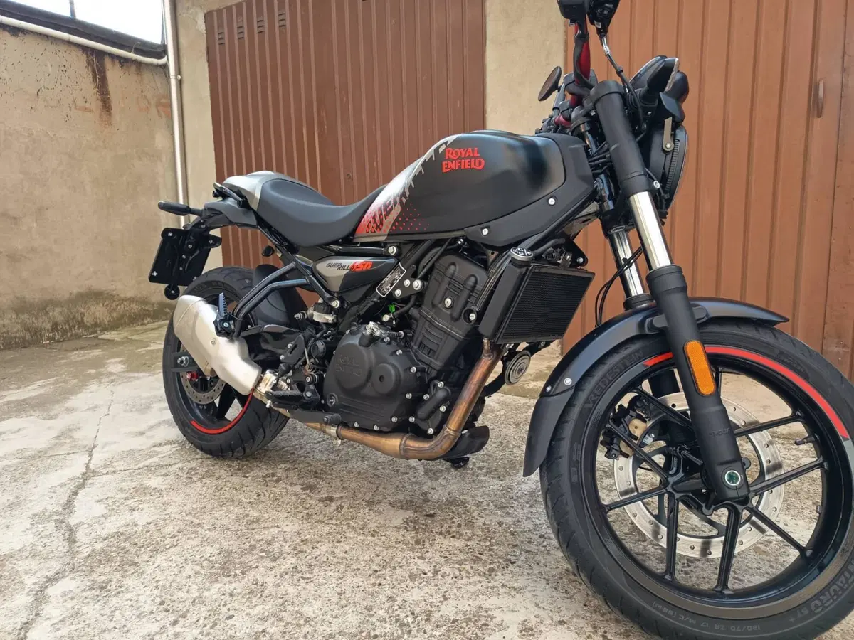 Royal Enfield Guerrilla 450 Apex (2026) (2)