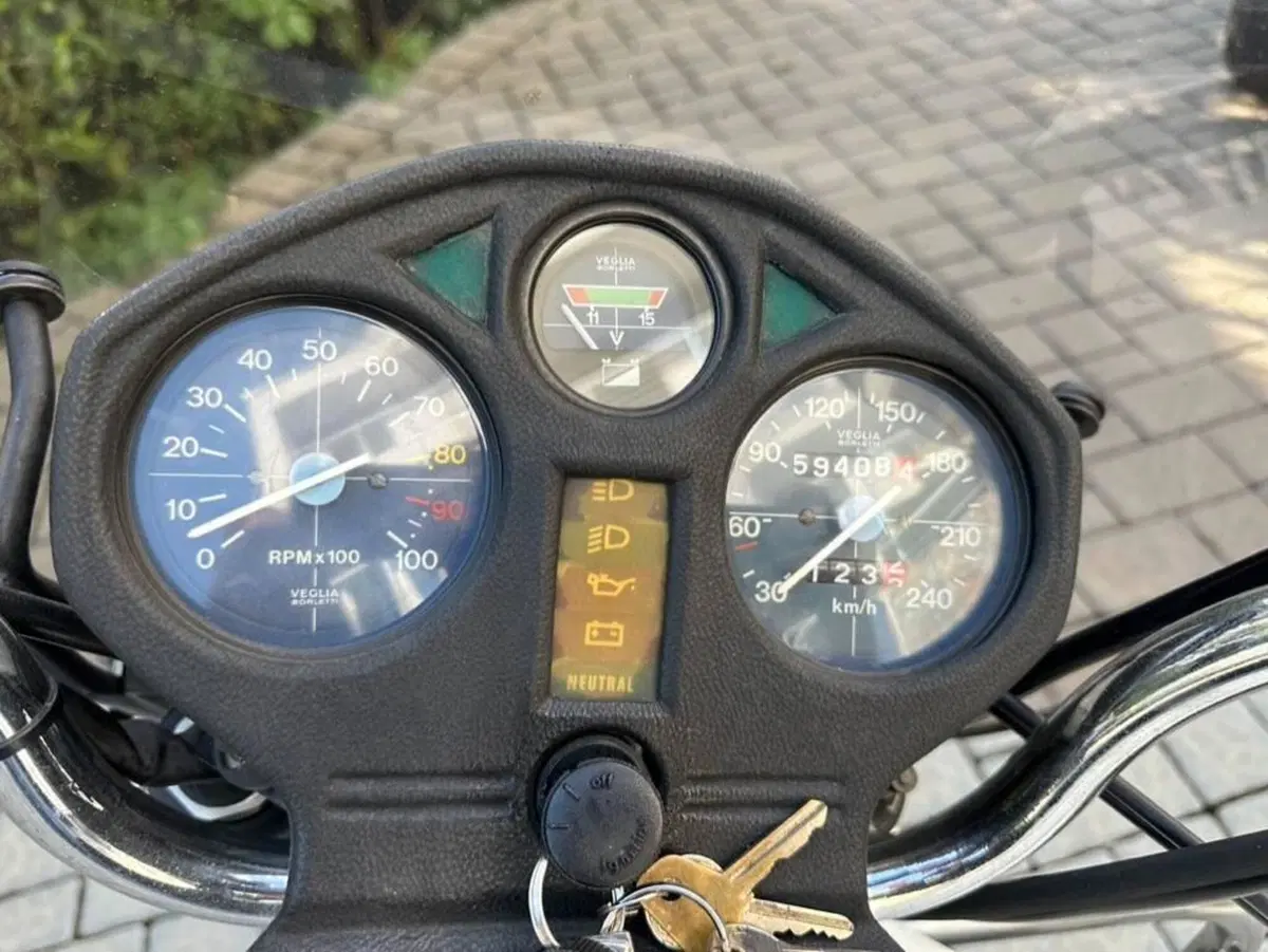 Moto Guzzi California 2 (5)