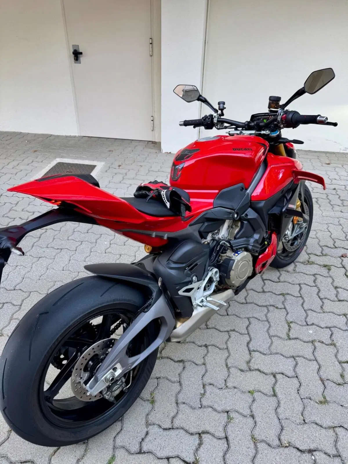 Ducati Streetfighter V4 S (2025 - 26) (4)