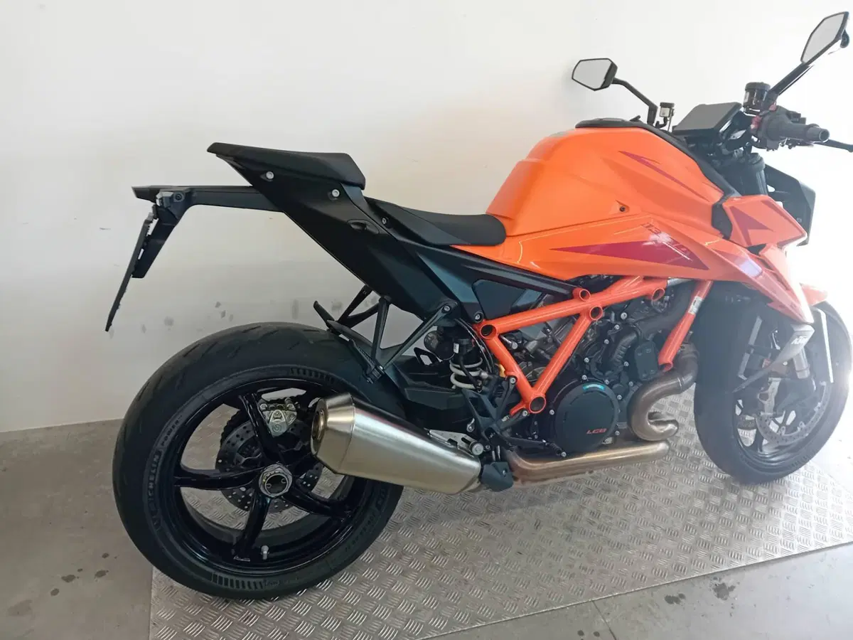 KTM 1390 Super Duke R EVO (2024 - 26) (6)