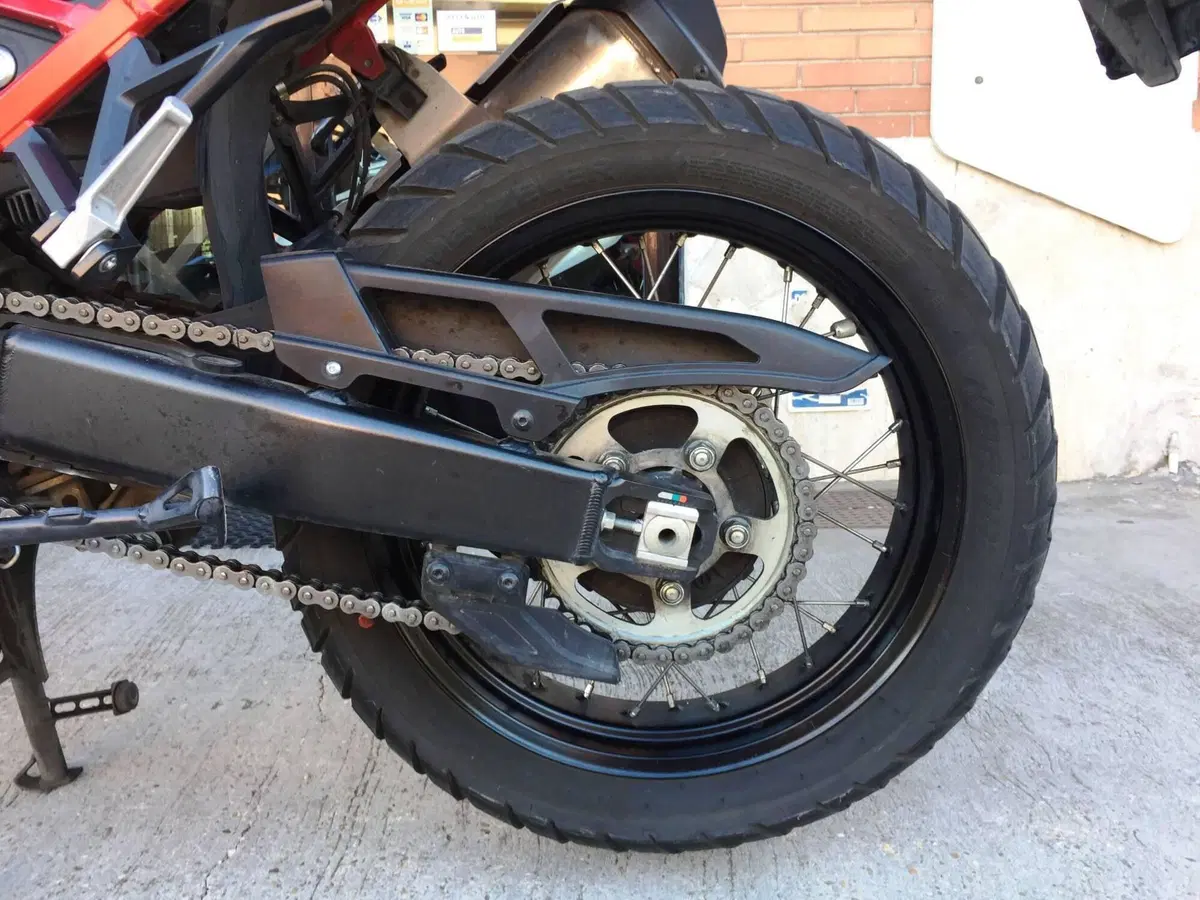 Honda Africa Twin CRF 1100L ES DCT (2024 - 26) (19)