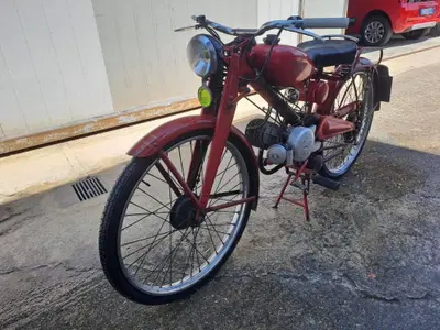 Moto Guzzi Guzzino 65 d'epoca
