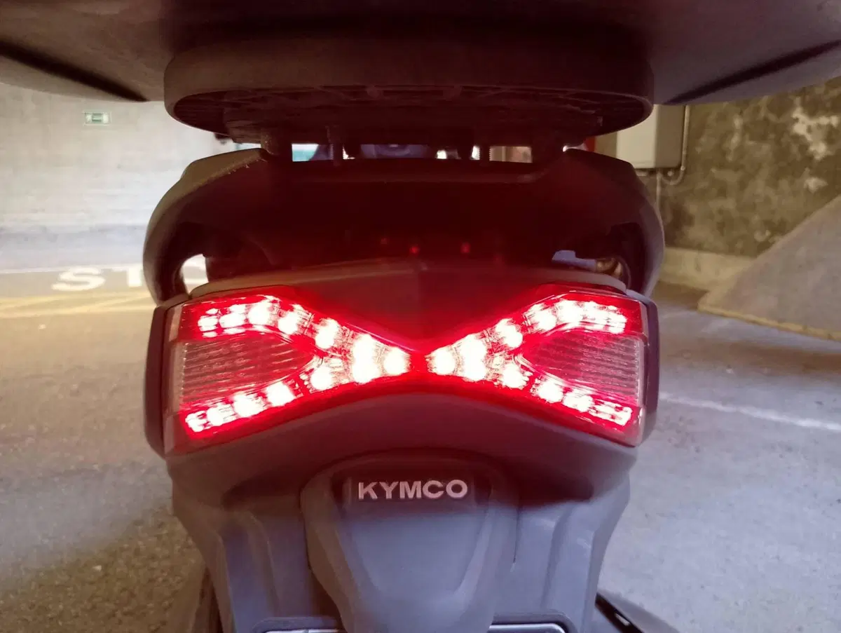 Kymco X-Town 300i ABS (2016 - 20) (6)