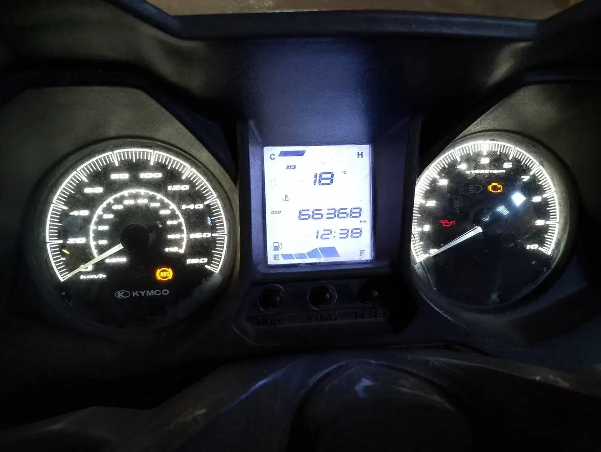 Kymco X-Town 300i ABS (2016 - 20) (7)