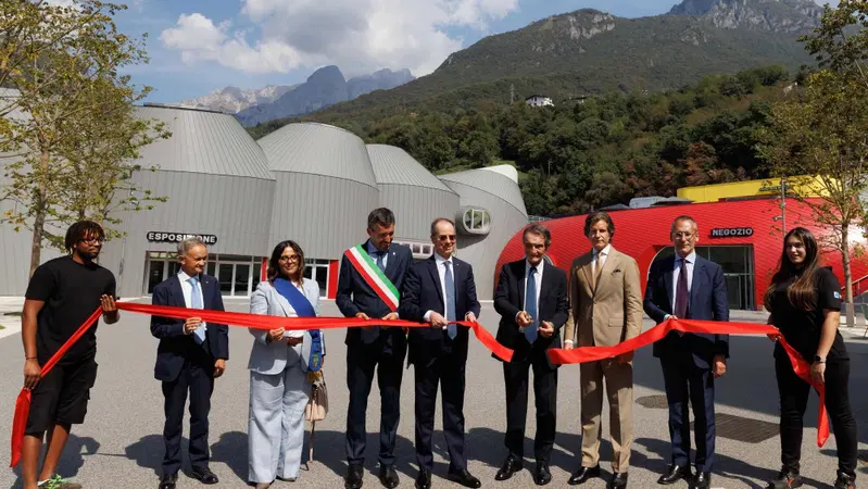 Inaugurato a Mandello del Lario il nuovo stabilimento Moto Guzzi [GALLERY]