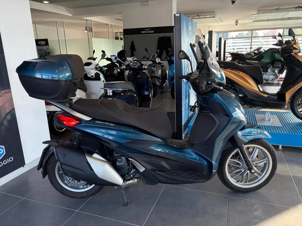 Piaggio Beverly 400 ABS-ASR (2021 - 24) (4)
