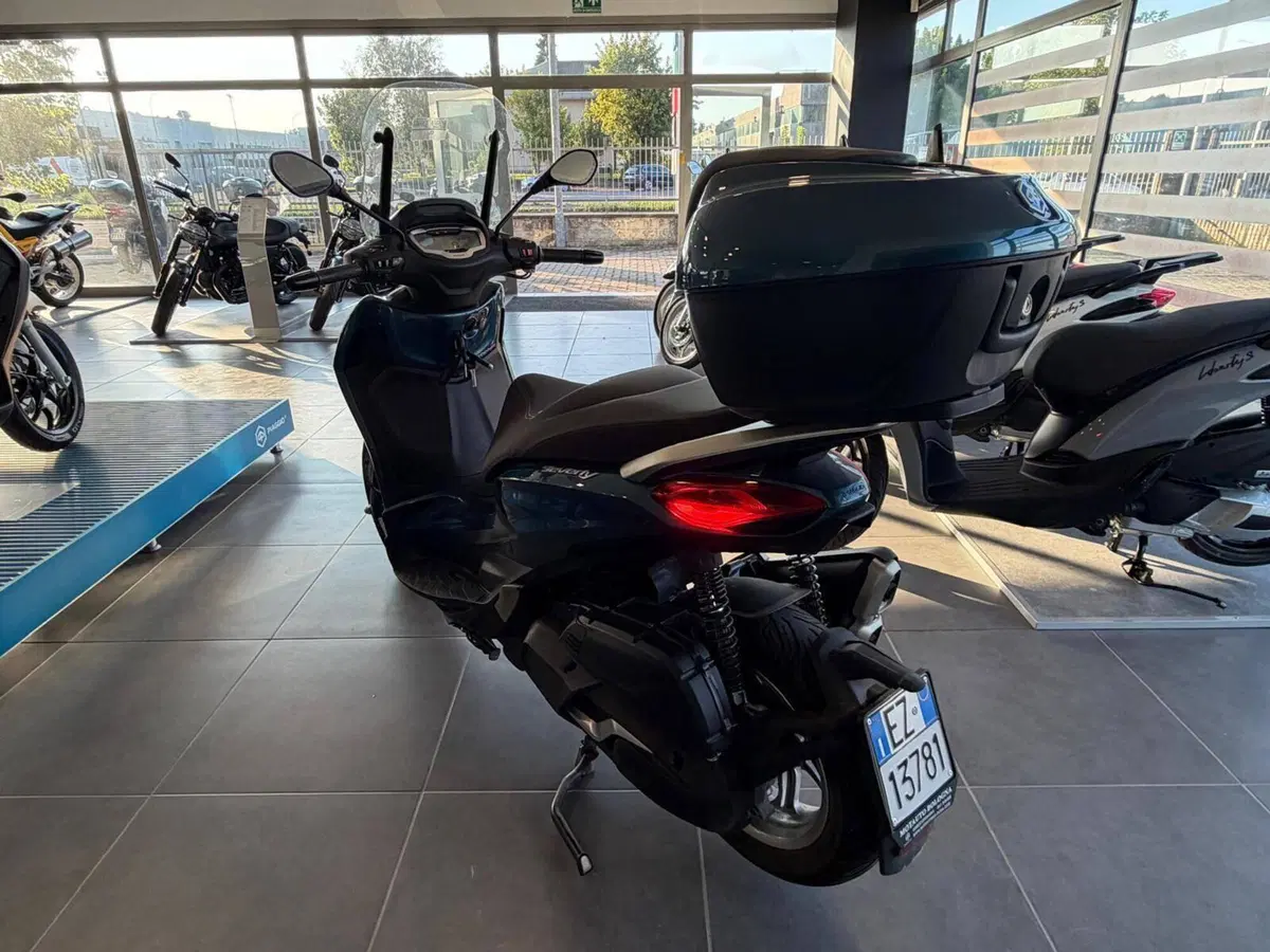 Piaggio Beverly 400 ABS-ASR (2021 - 24) (7)