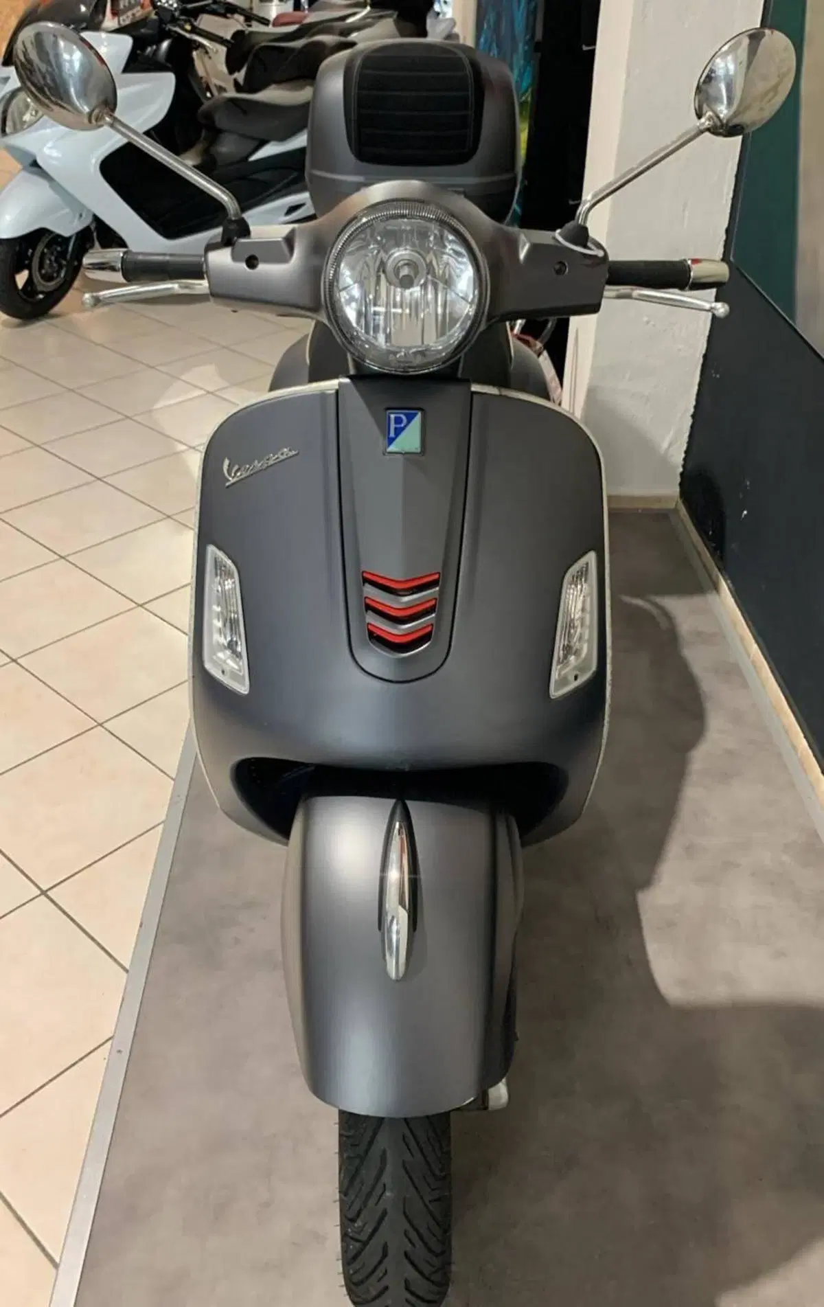 Vespa GTS 300 Super Hpe (2018 - 19) (3)