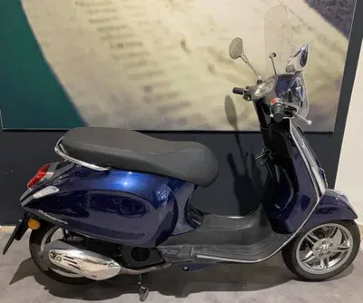 Vespa Primavera 125 (2024 - 25) usata