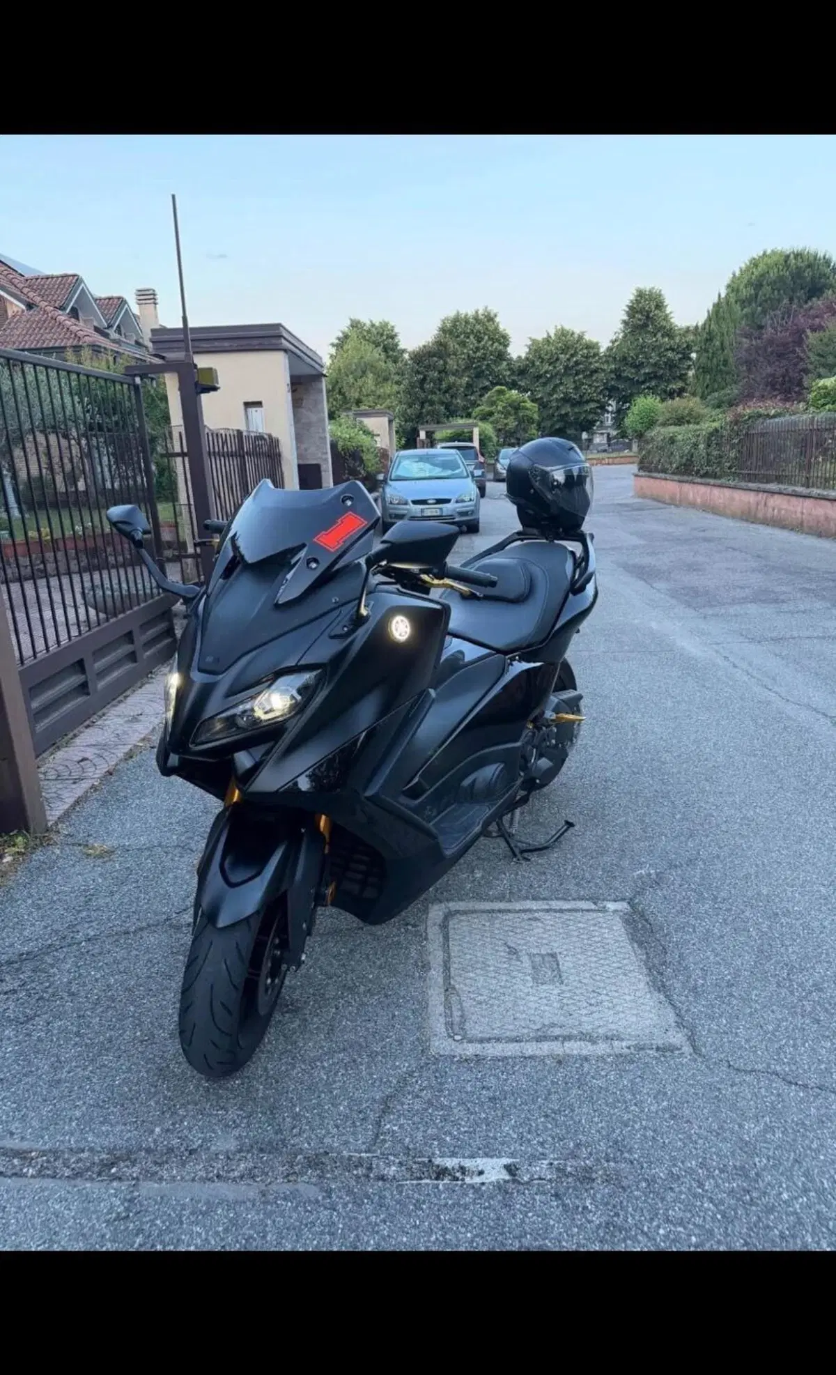 Yamaha T-Max 560 Tech Max (2022 - 24) (5)