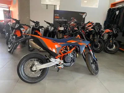 KTM 690 SMC R (2026) usata