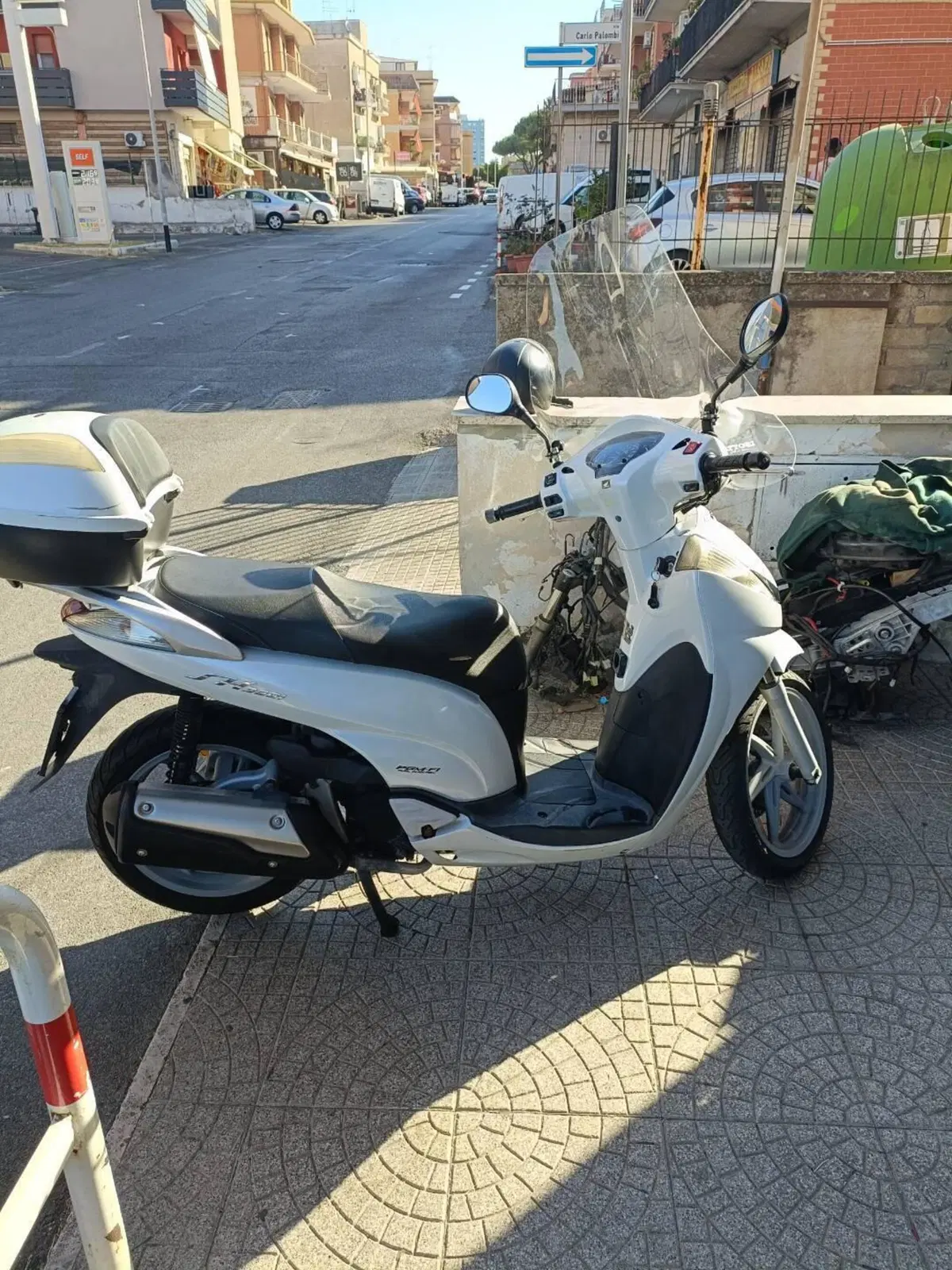 Honda SH 300 i (2006 - 10) (2)