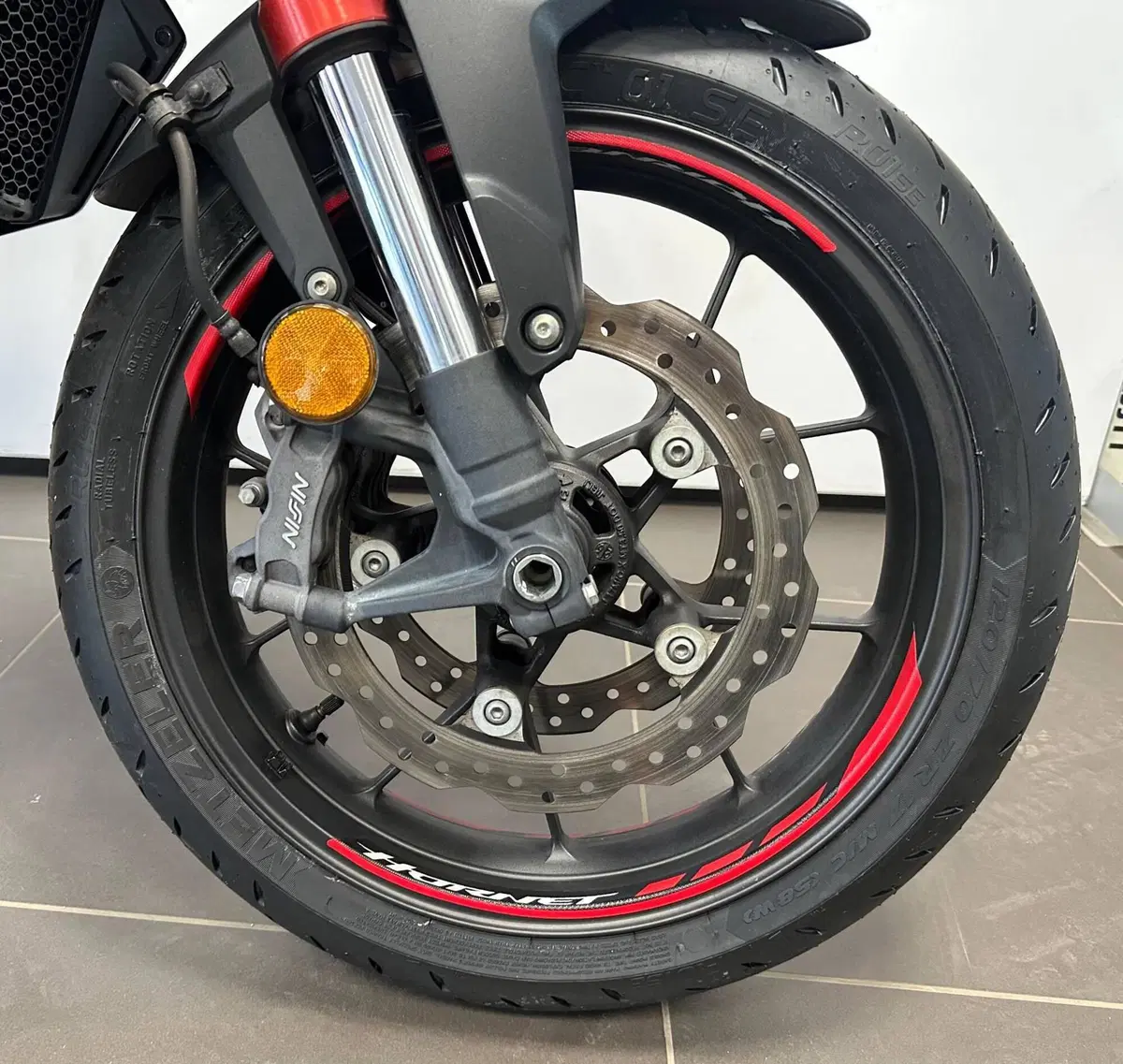 Honda CB 750 Hornet (2023 - 24) (4)
