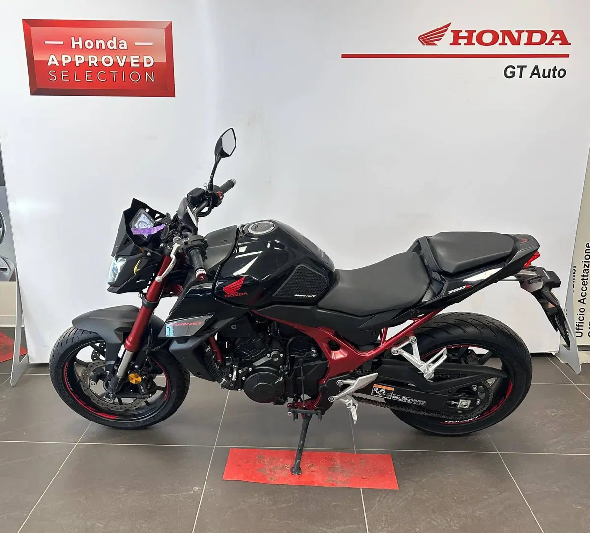 Honda CB 750 Hornet (2023 - 24) (5)