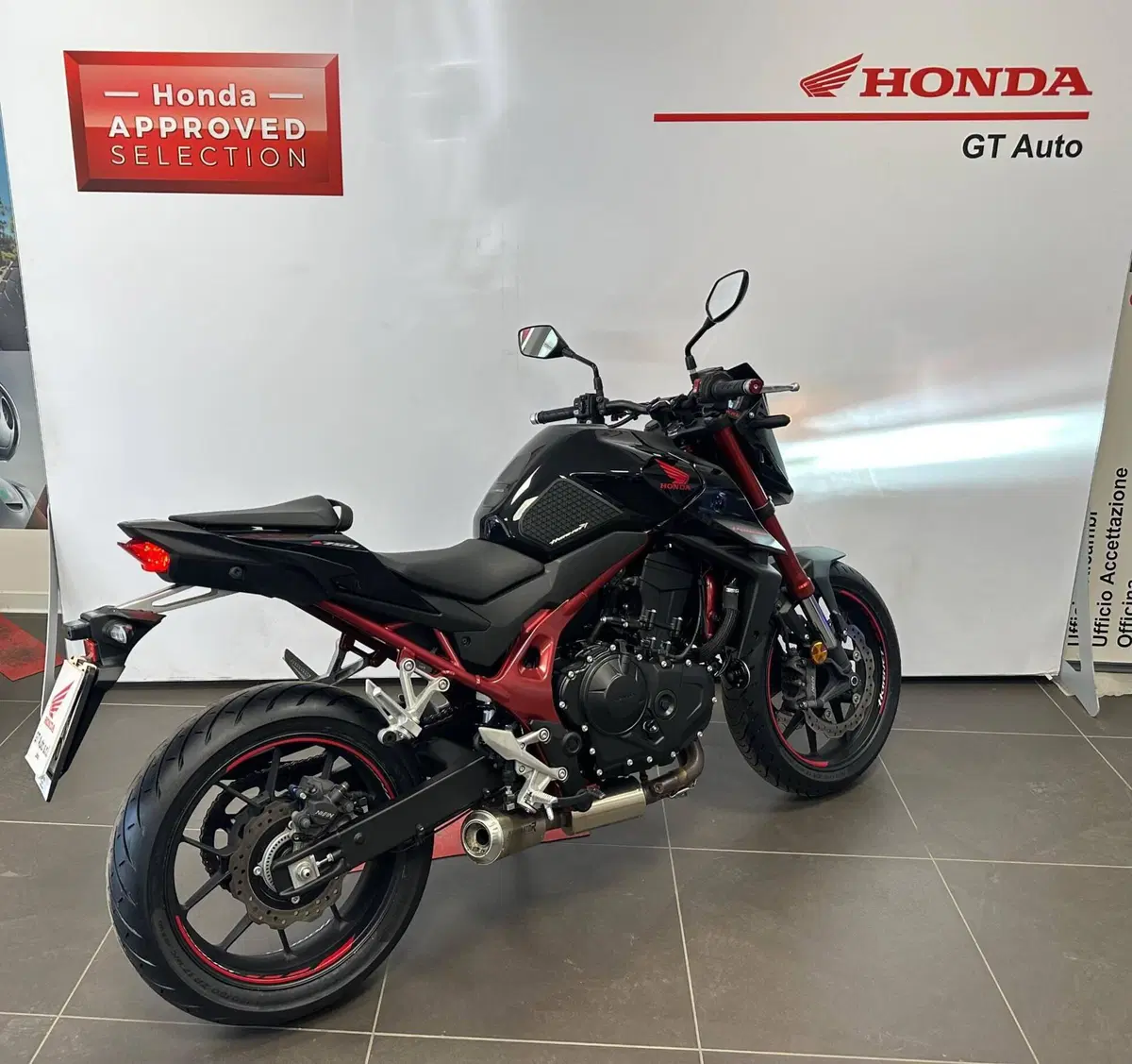 Honda CB 750 Hornet (2023 - 24) (14)
