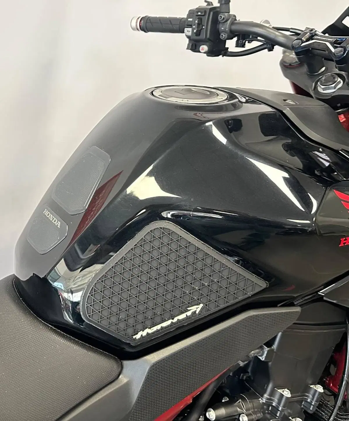 Honda CB 750 Hornet (2023 - 24) (17)