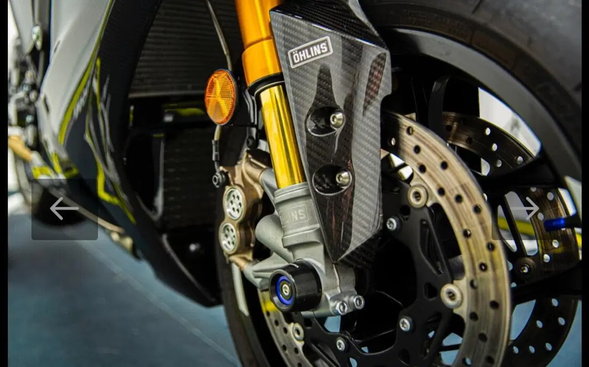 Yamaha YZF R1M (2020 - 25) (3)