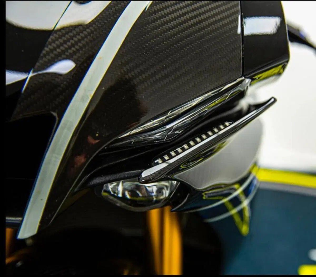 Yamaha YZF R1M (2020 - 25) (12)