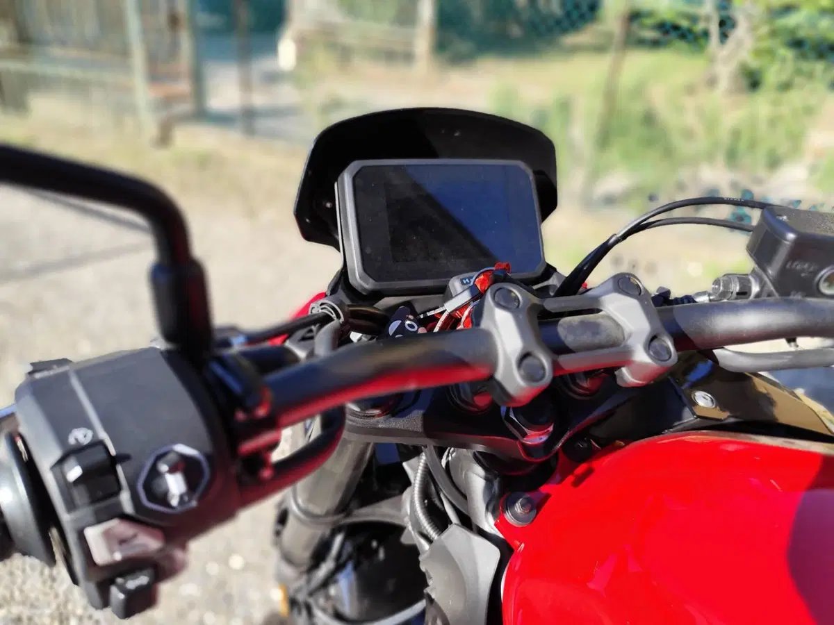 Honda CB 500 Hornet (2024 - 25) (8)