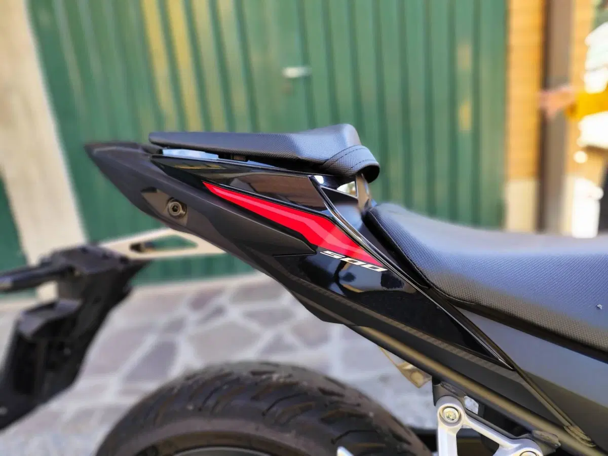 Honda CB 500 Hornet (2024 - 25) (9)