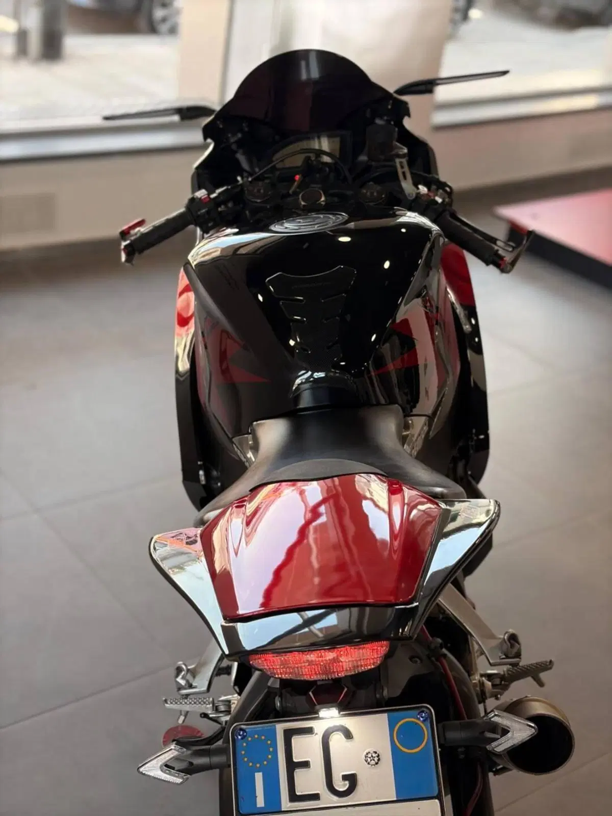 Honda CBR 1000 RR Fireblade (2012 - 16) (4)