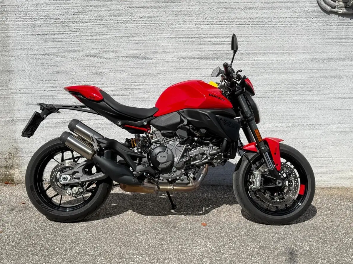 Ducati Monster 890 + (2026) (2)