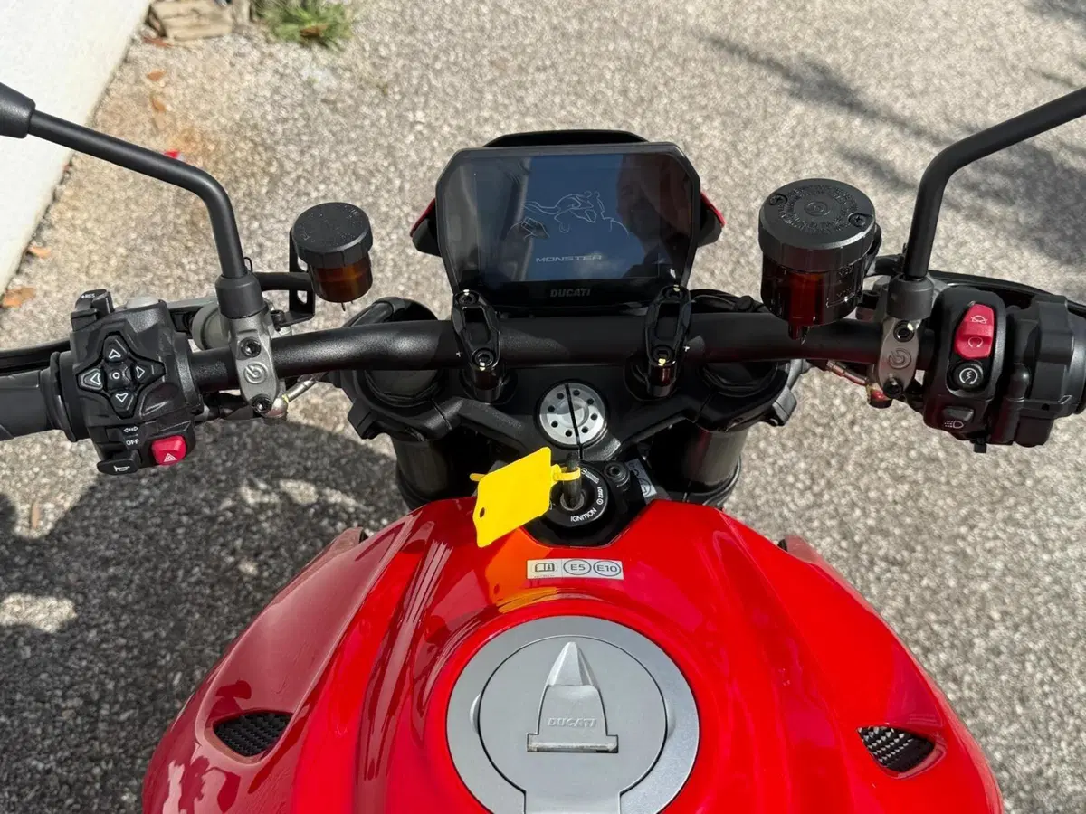 Ducati Monster 890 + (2026) (6)