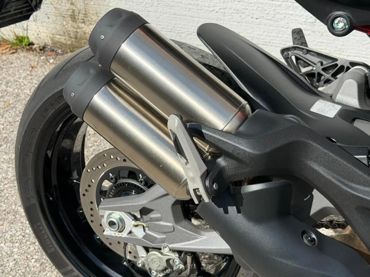 Ducati Monster 890 + (2026) (12)