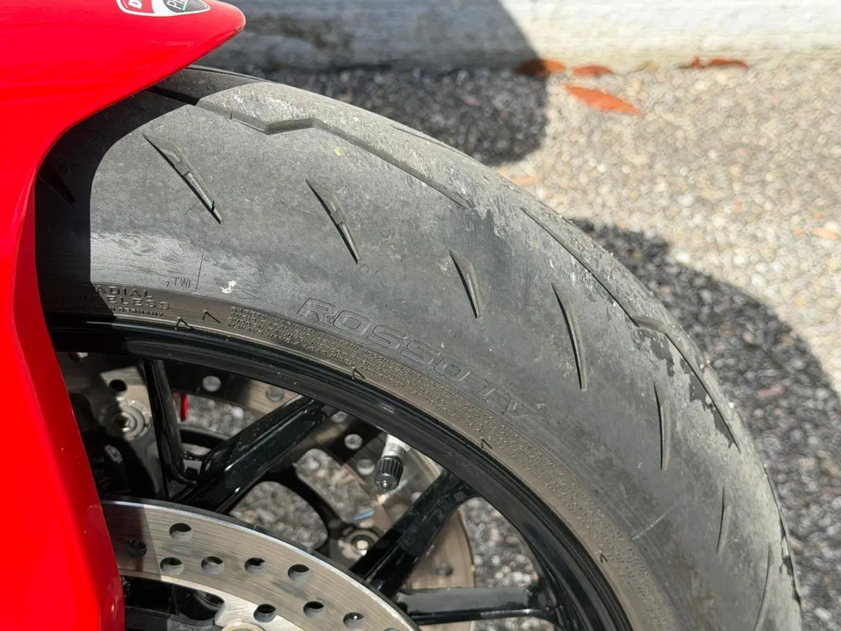 Ducati Monster 890 + (2026) (11)