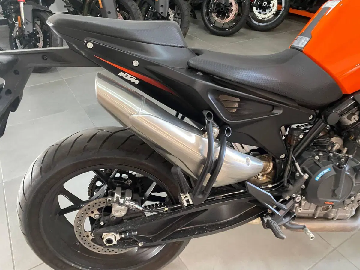 KTM 790 Duke L (2025 - 26) (6)
