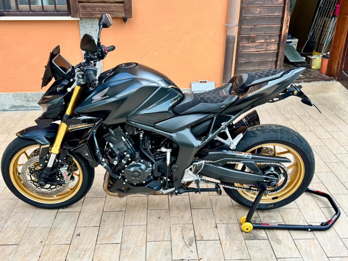 Honda CB 1000 Hornet SP (2025 - 26) (2)
