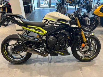 Triumph Street Triple 765 Moto2 Edition (2023 - 24) usata