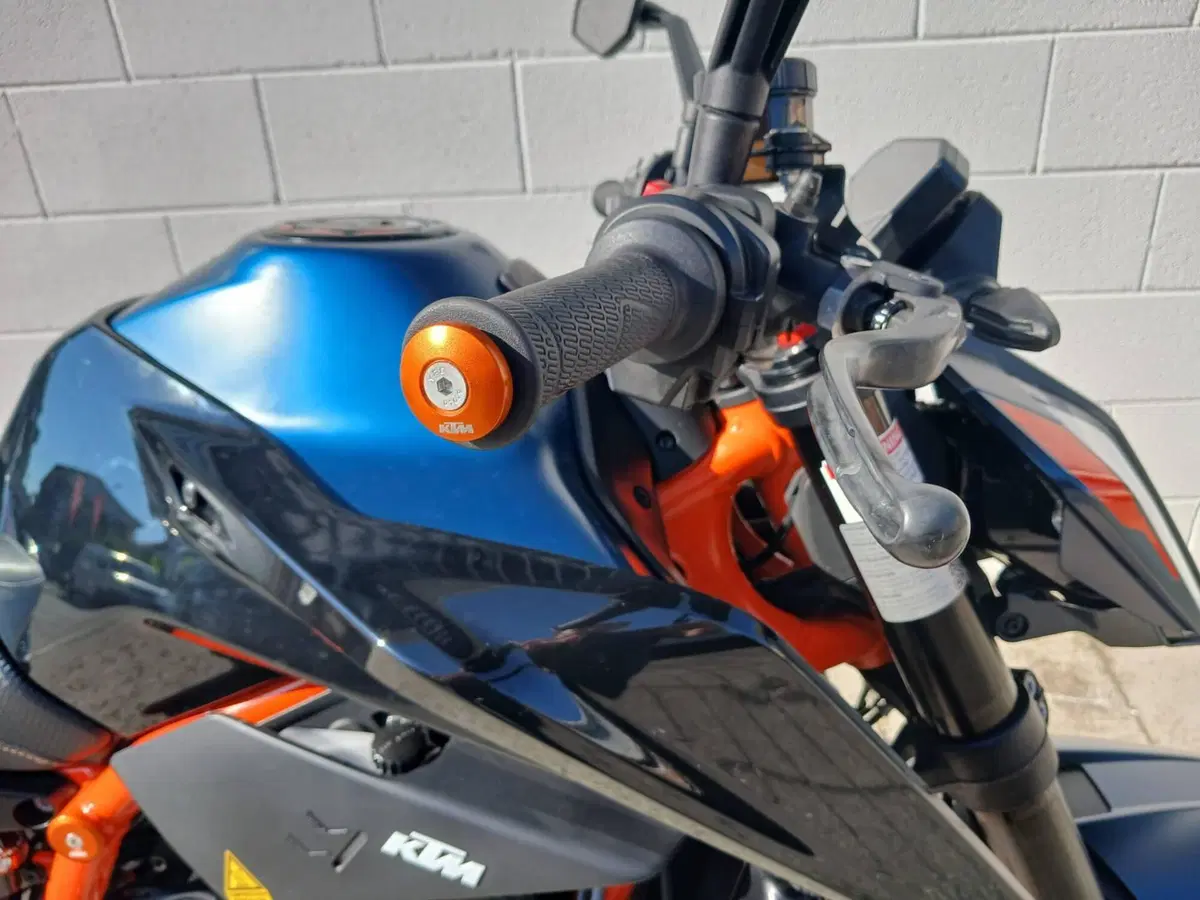 KTM 890 Duke R (2021 - 23) (2)