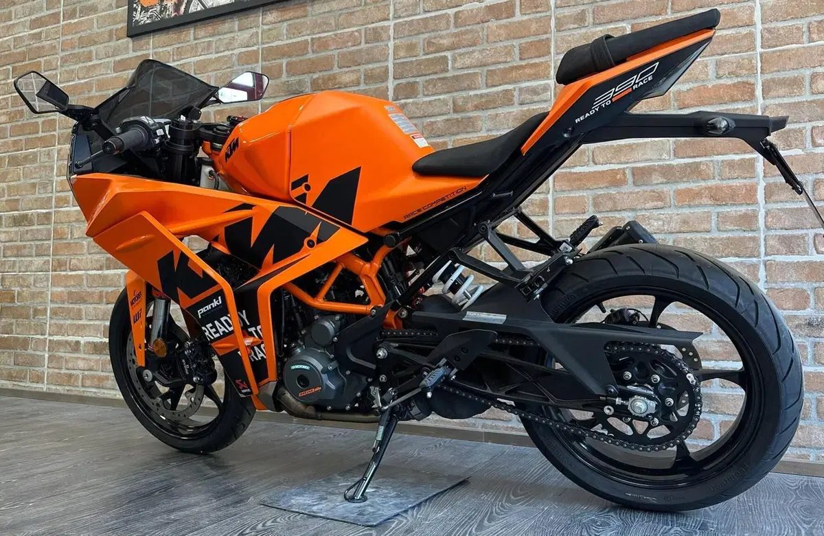 KTM RC 390 (2022 - 26) (12)