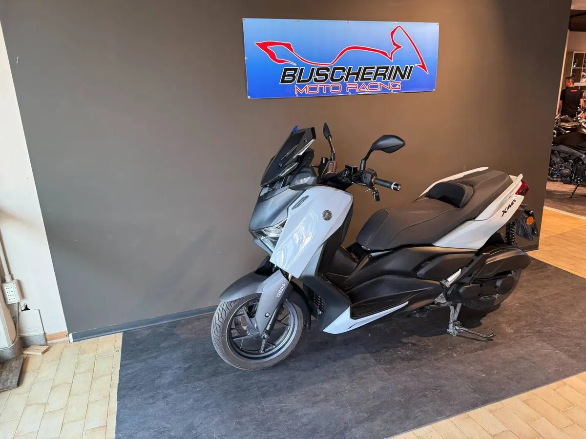 Yamaha X-Max 125 Tech Max (2025 - 26) (4)