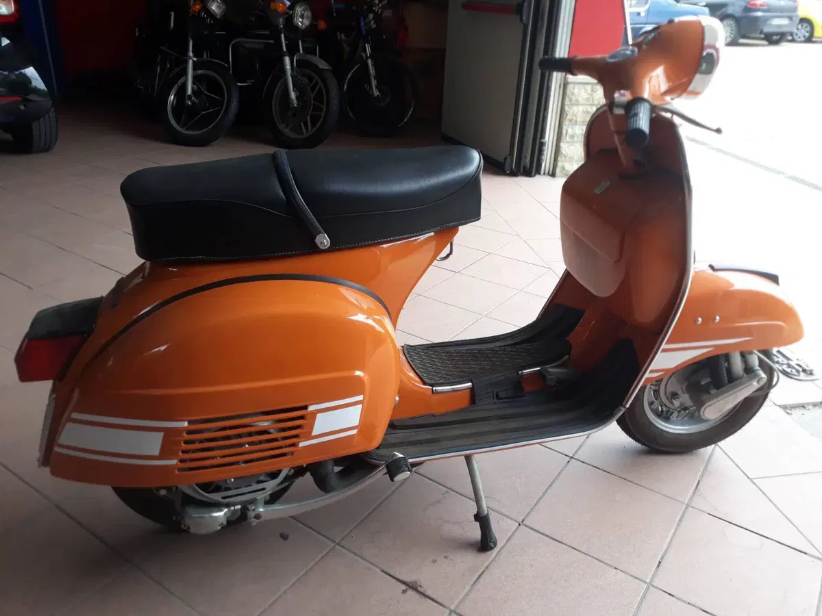 Piaggio VESPA RALLY 200