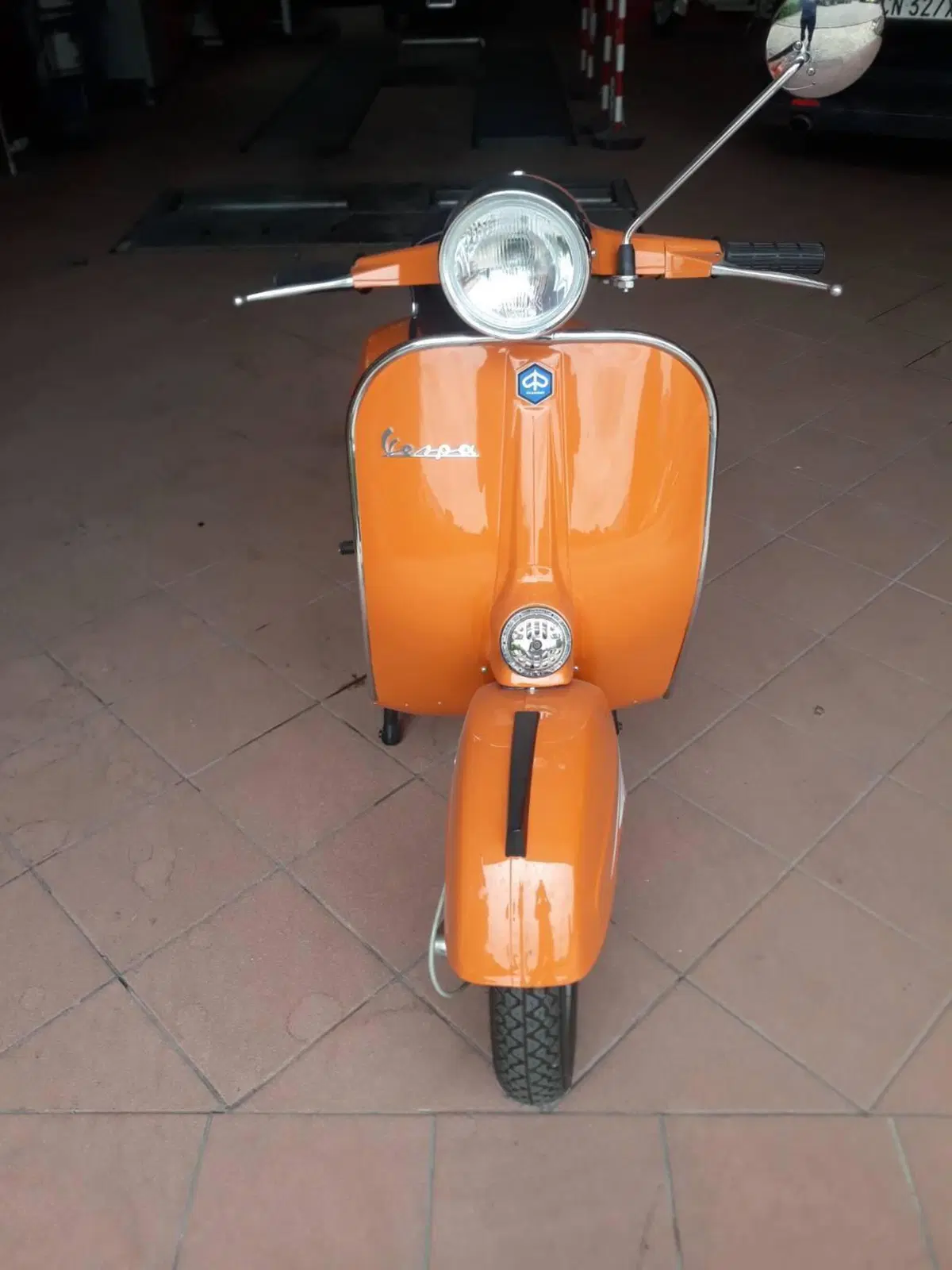 Piaggio VESPA RALLY 200 (2)