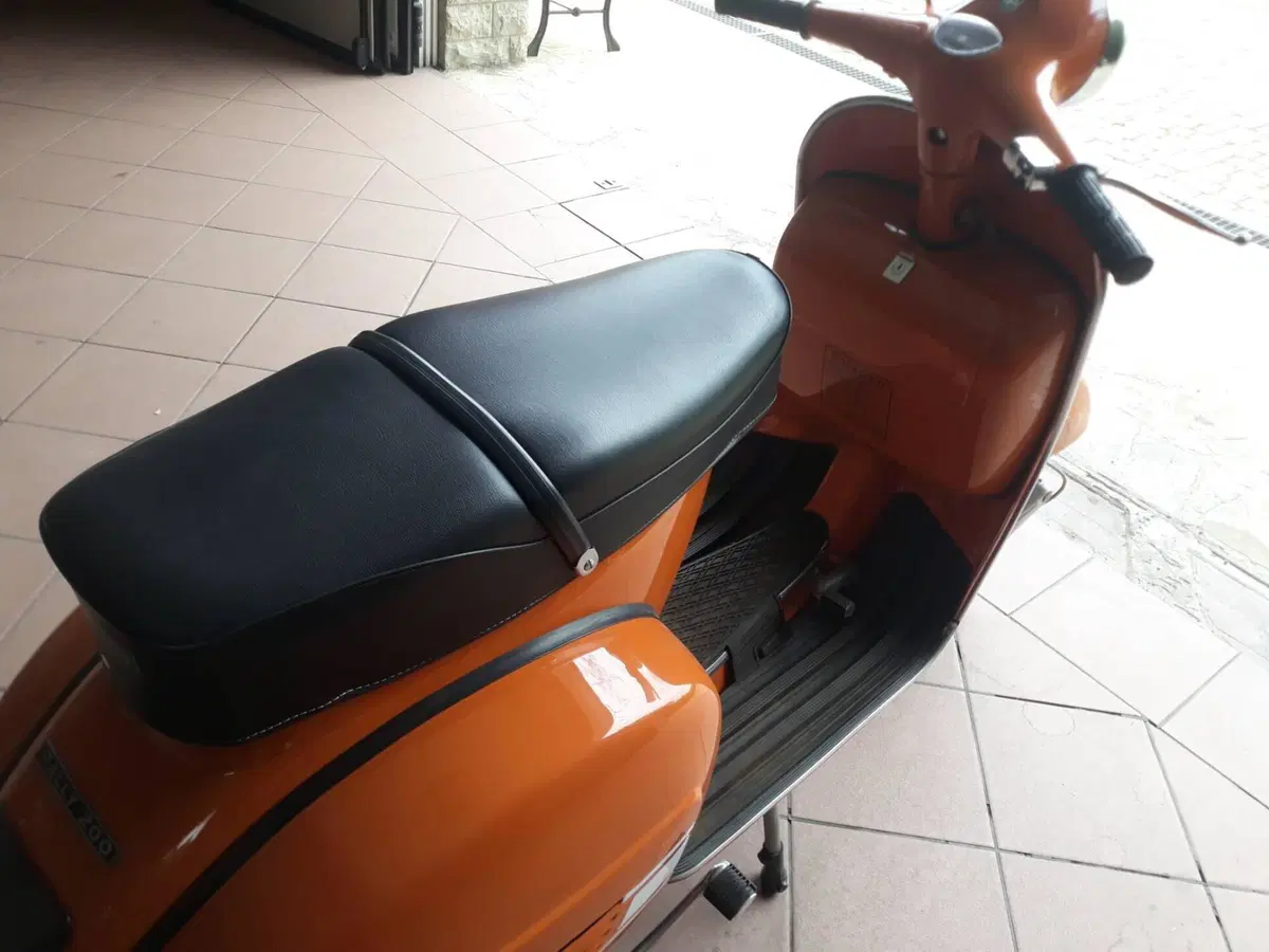 Piaggio VESPA RALLY 200 (7)