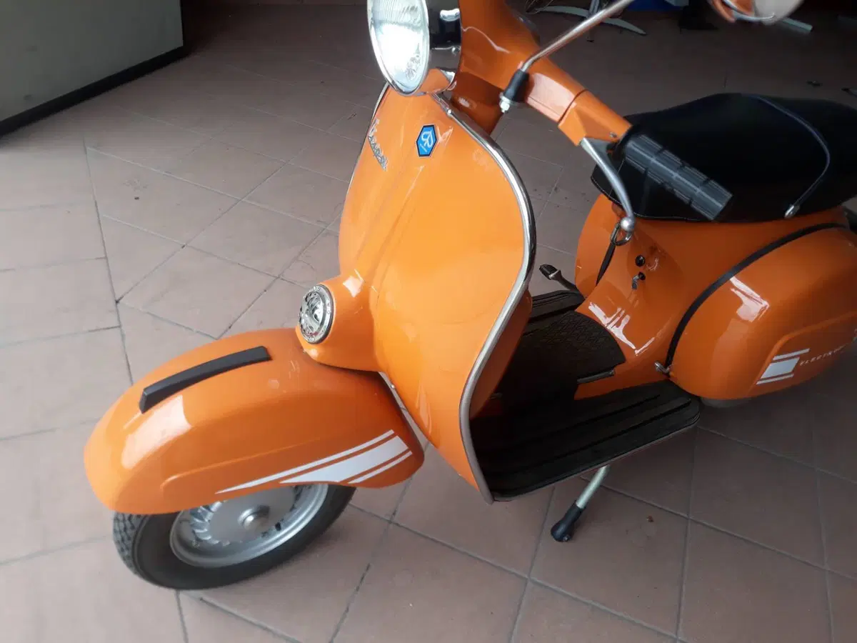 Piaggio VESPA RALLY 200 (9)