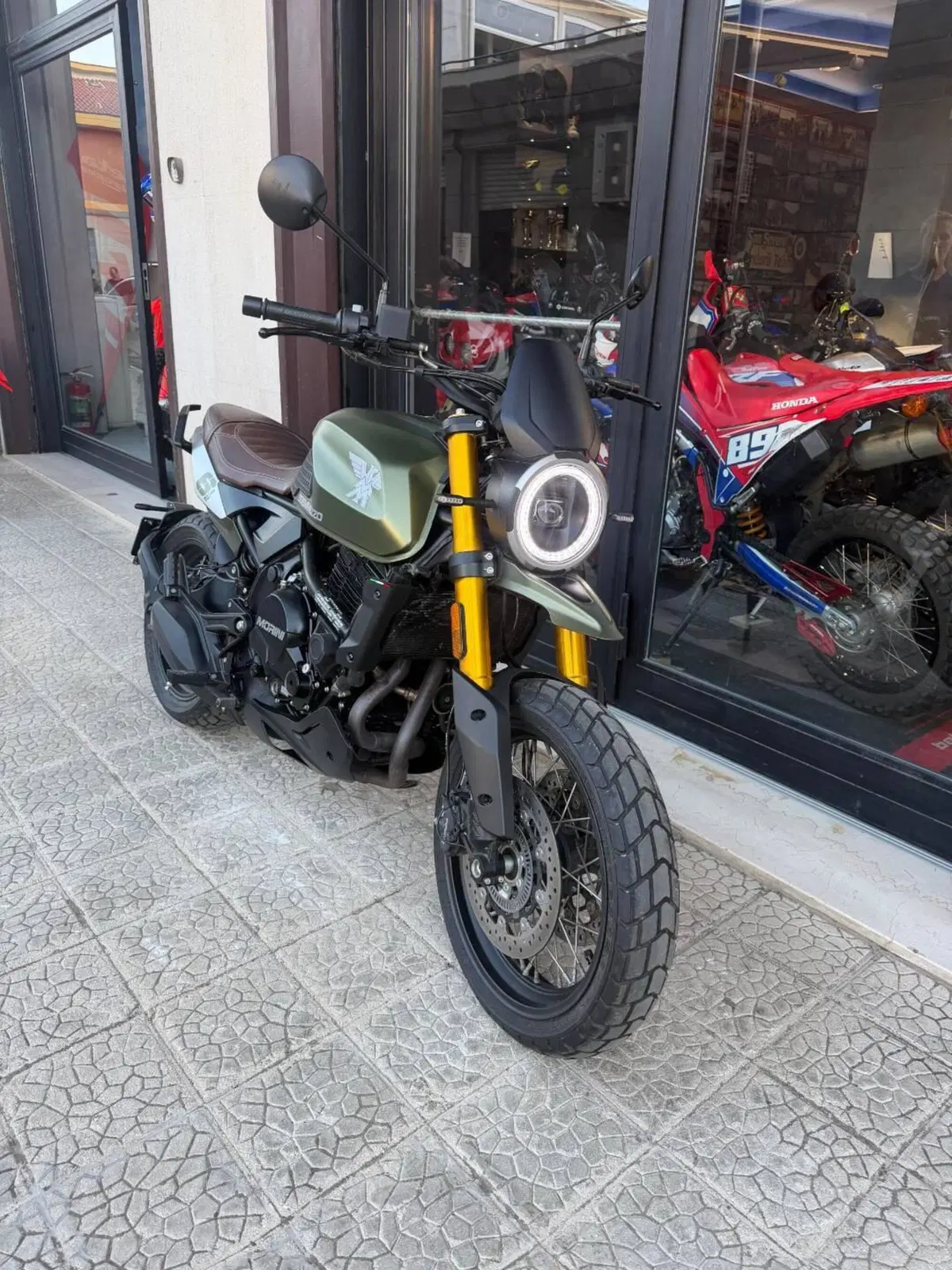 Moto Morini SEIEMMEZZO STR (2022 - 26) (6)