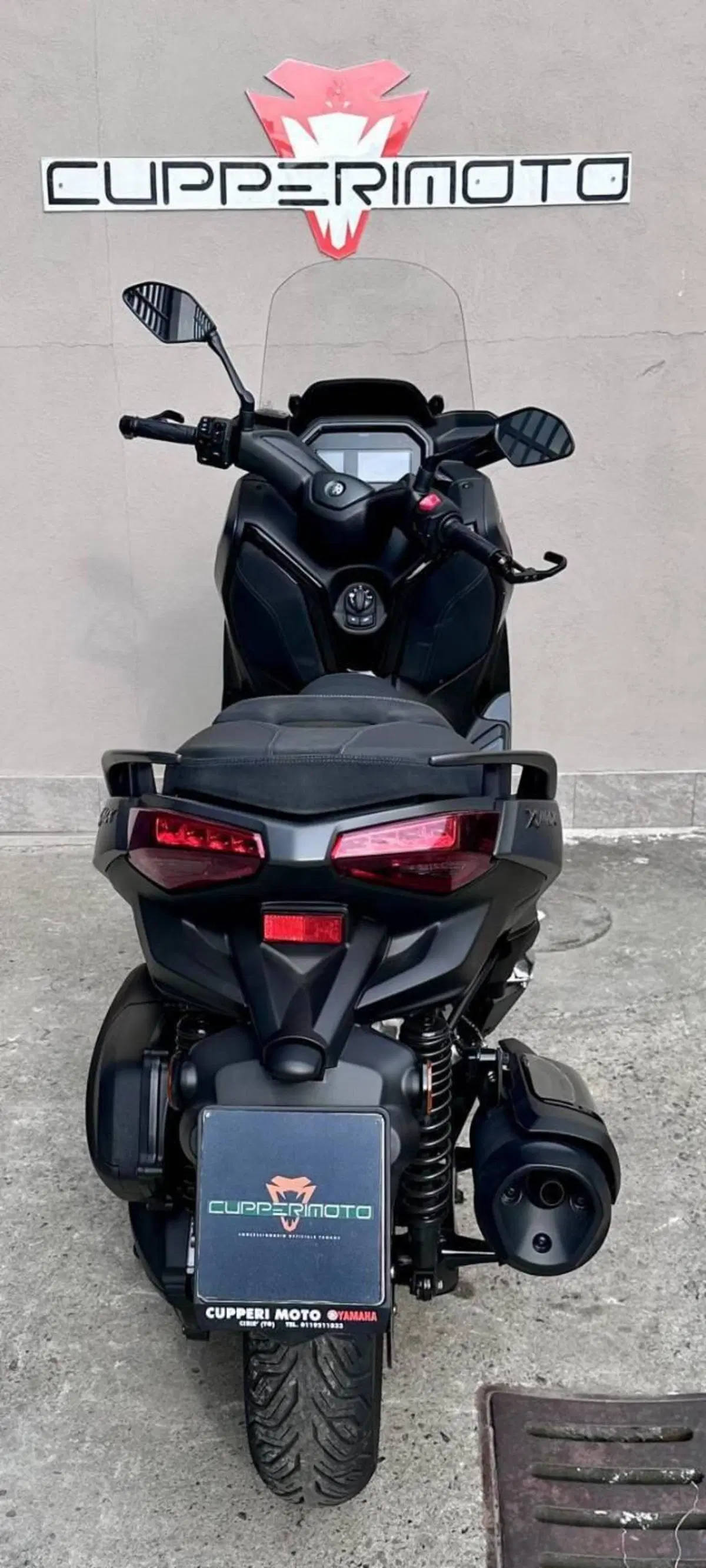 Yamaha X-Max 300 Tech Max (2025 - 26) (3)