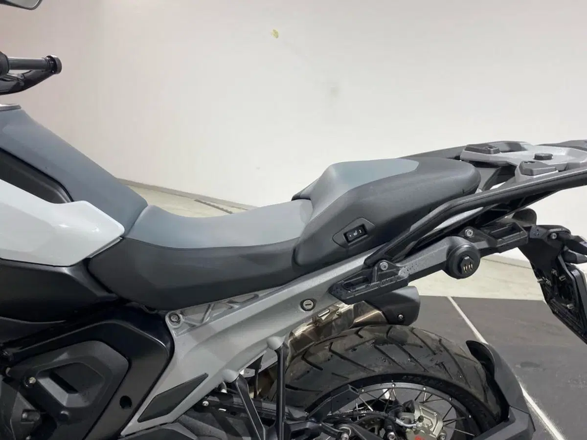 Bmw R 1300 GS (2023 - 26) (11)