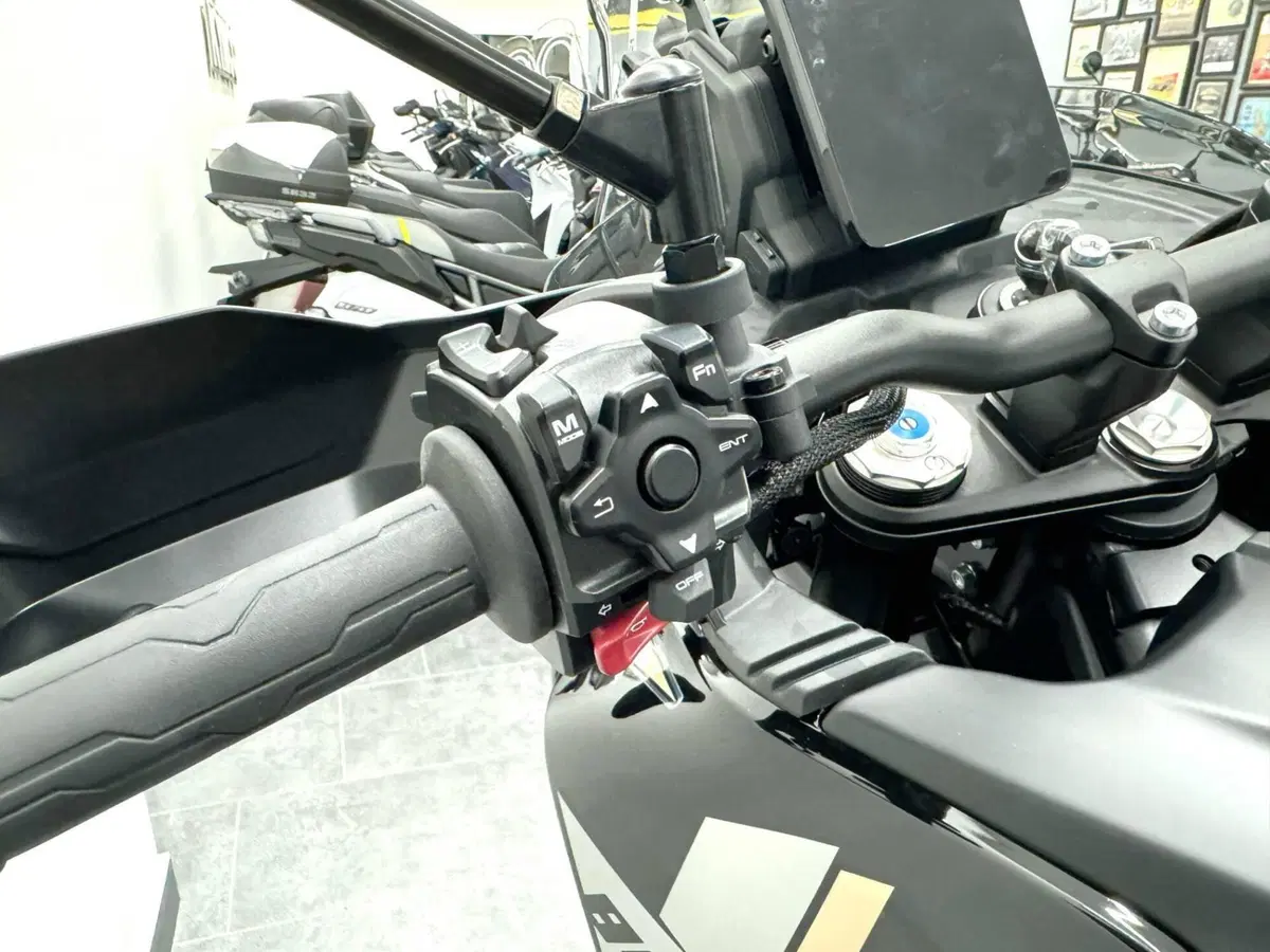 CFMOTO 800MT-X Low Seat (2025 - 26) (11)