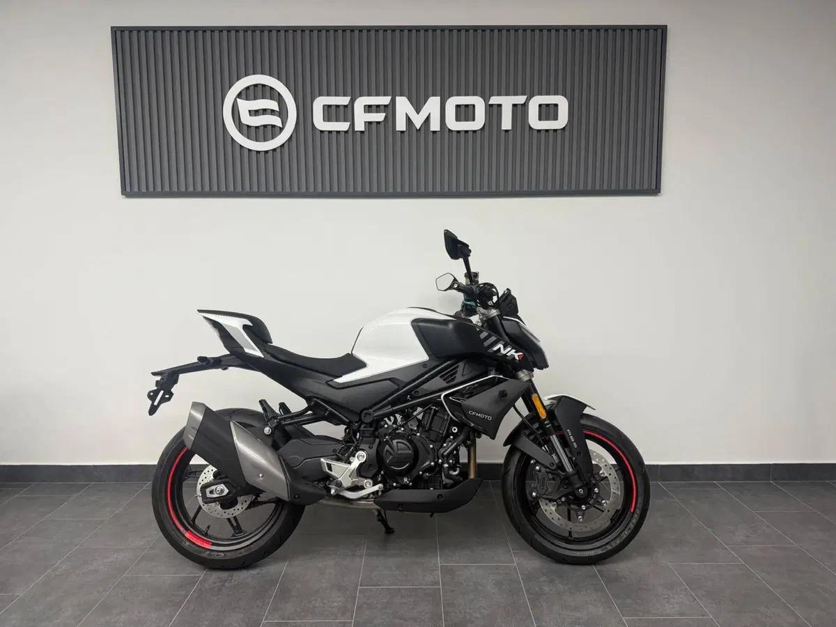 CFMOTO 450NK (2023 - 26)