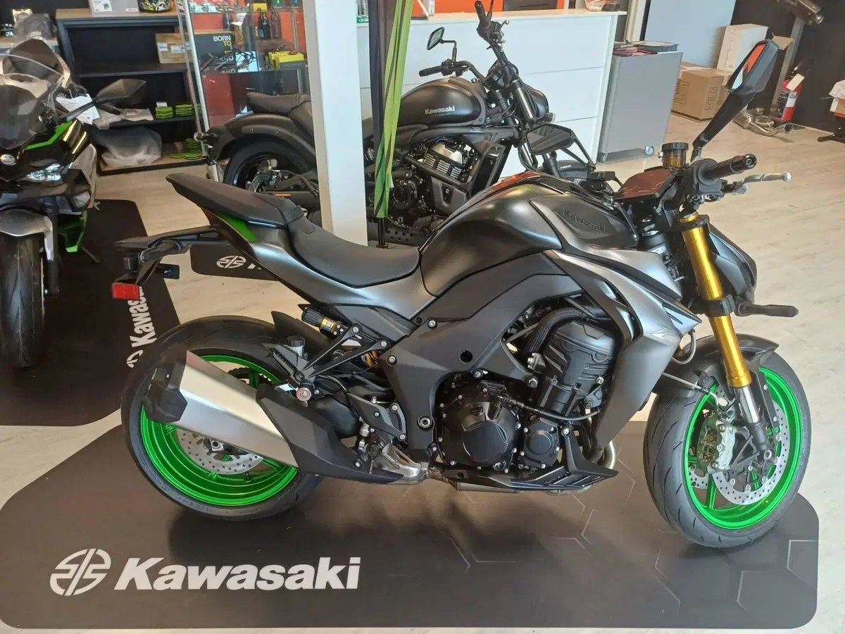 Kawasaki Z 1100 SE (2026) (2)