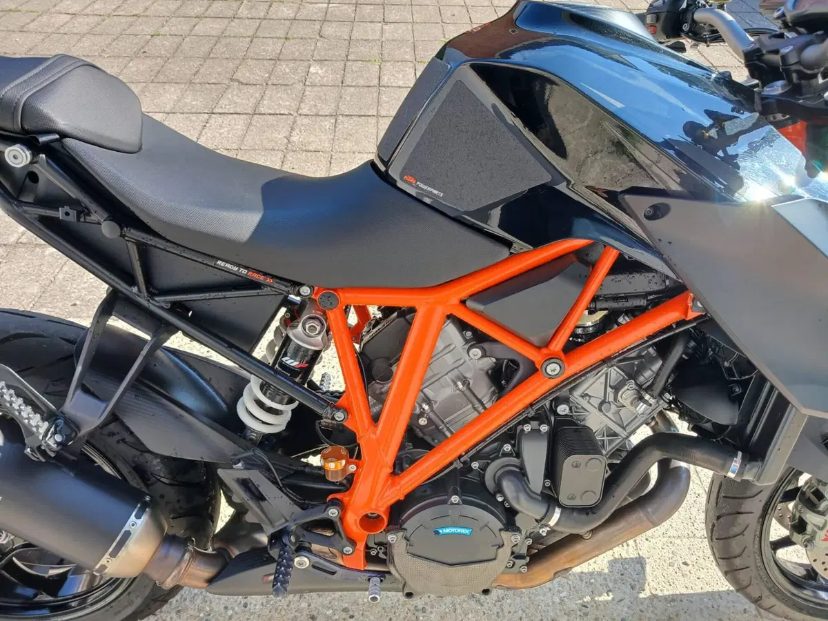 KTM 1290 Super Duke R ABS (2014 - 16) (3)