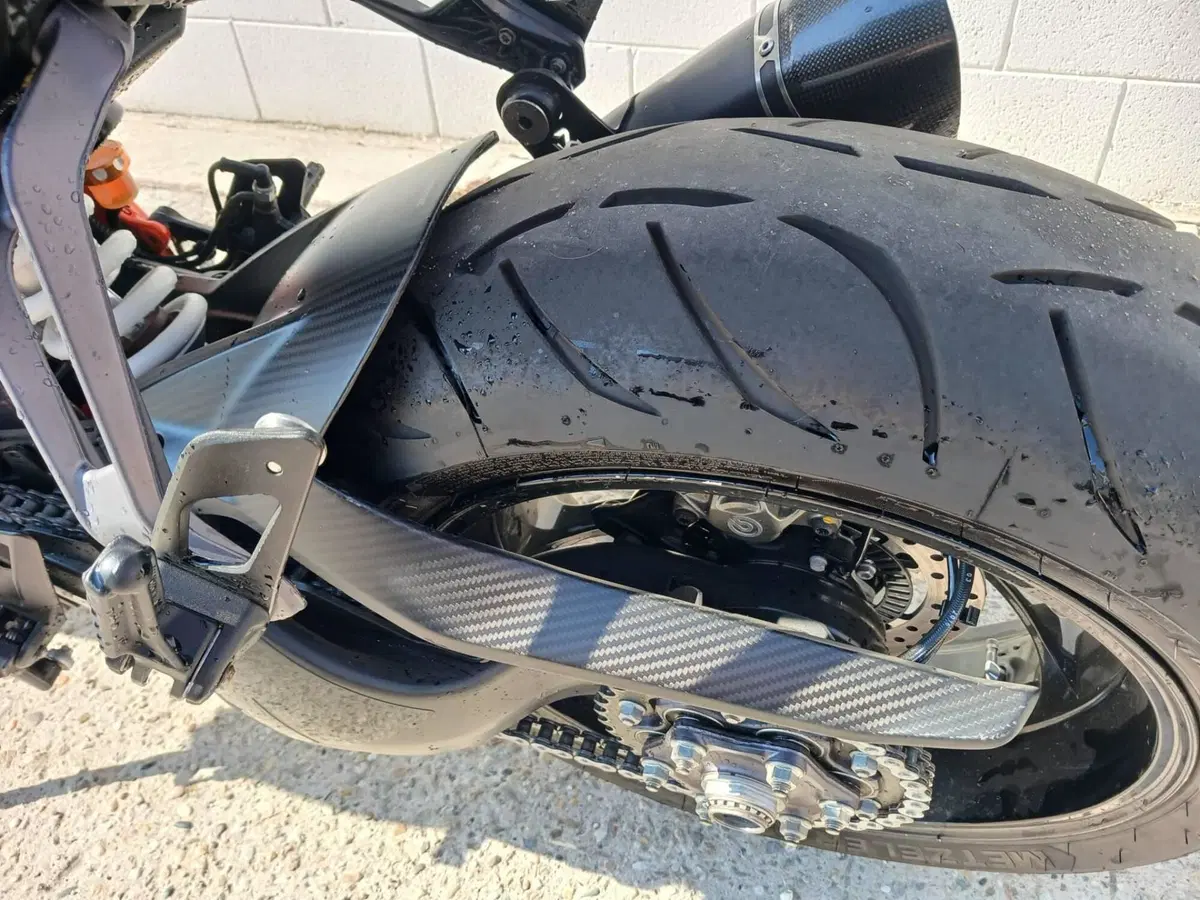 KTM 1290 Super Duke R ABS (2014 - 16) (9)